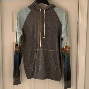 Men’s American eagle lightweight hoodie size M
